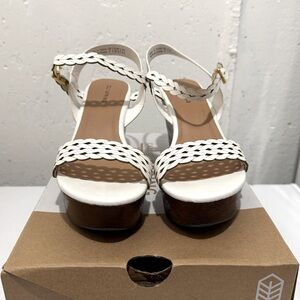 CallItSpring platform heels